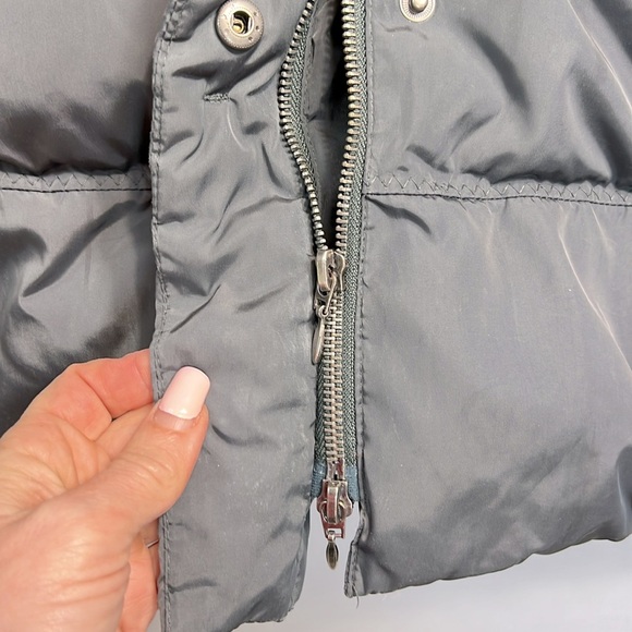 Tahari Shawl Collar Hidden Hood Down Puffer Coat size XS - Picture 10 of 12